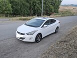 Hyundai Elantra-1