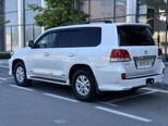 Toyota Land Cruiser-6