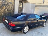 Mercedes E 230-5
