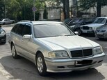 Mercedes C 220-2