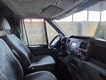 Ford Transit-13