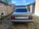 Mercedes 200 D-17