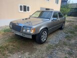 Mercedes 200 D-2