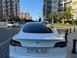 Tesla Model 3-8