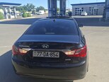 Hyundai Sonata-5