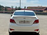 Hyundai Accent-4