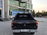 Mitsubishi L200-2