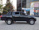 Mitsubishi L200-10