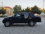 Mitsubishi L200-9