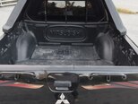 Mitsubishi L200-13