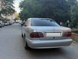 Mercedes E 220-2