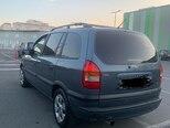 Opel Zafira-5
