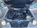Mercedes E 240-4