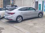 Hyundai Elantra-4