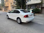 Volkswagen Polo-5