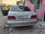 Mercedes E 220-2
