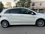 Mercedes B 180-8