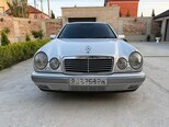 Mercedes E 240-2