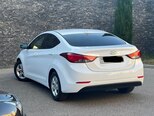 Hyundai Elantra-8