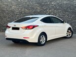 Hyundai Elantra-9