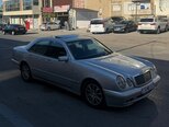 Mercedes E 240-11