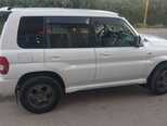 Mitsubishi Pajero io-7