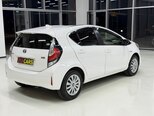 Toyota Aqua-5