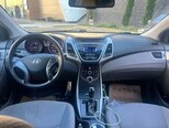 Hyundai Elantra-13