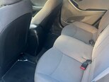Hyundai Elantra-15