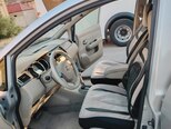 Nissan Tiida-5