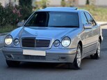 Mercedes E 240-2