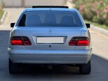 Mercedes E 240-8