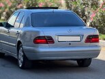 Mercedes E 240-6