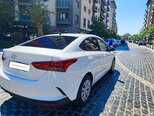 Hyundai Accent-5
