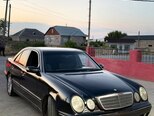 Mercedes E 200-1