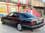 Mercedes E 200-5