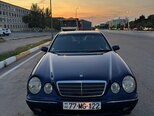 Mercedes E 240-1