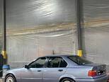 BMW 320-3