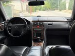 Mercedes E 270-5