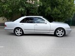 Mercedes E 270-3