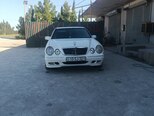 Mercedes E 220-1