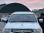 Mitsubishi L200-1