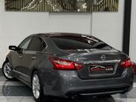 Nissan Altima-10