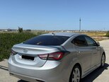 Hyundai Elantra-12