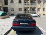 Mercedes E 320 4MATIC-2