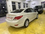 Hyundai Accent-8