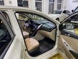 Hyundai Accent-11