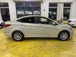 Hyundai Accent-4