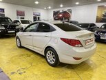 Hyundai Accent-7