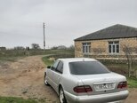 Mercedes E 220-11